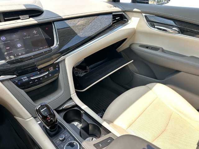 Used 2020 Cadillac XT6 Premium Luxury AWD/4WD image 37
