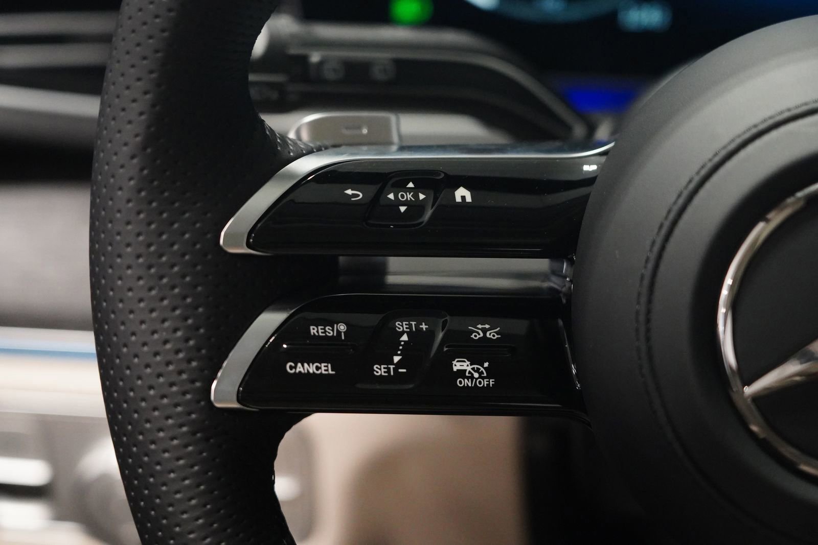 New 2026 Mercedes-Benz GLS 450 4MATIC image 20