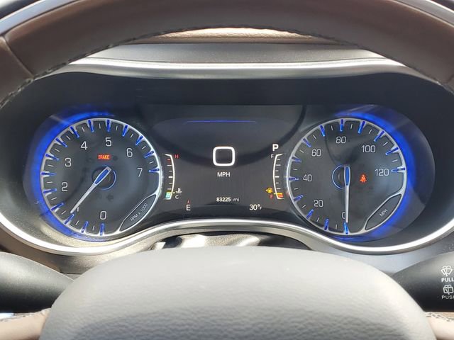 Used 2017 Chrysler Pacifica Limited w/ UConnect Theater Package image 21