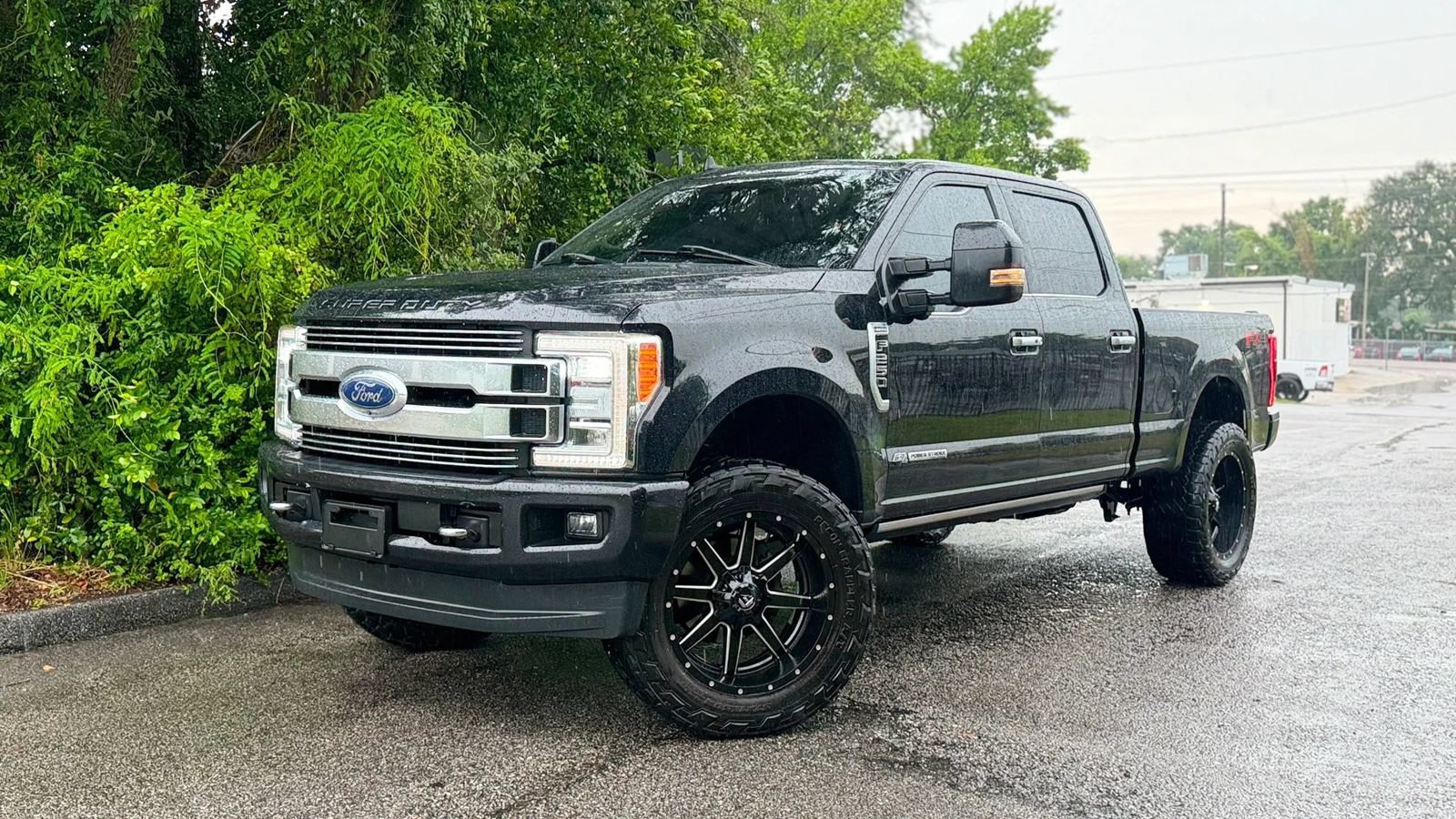 Used 2019 Ford F250 Limited AWD/4WD image 3