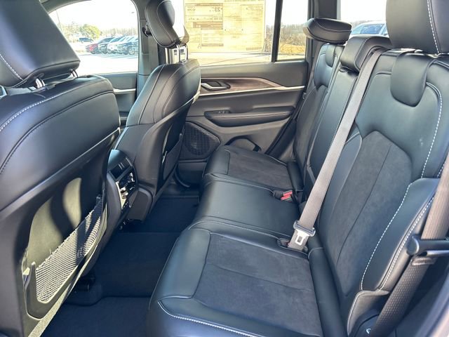 New 2026 Jeep Grand Cherokee Altitude image 40