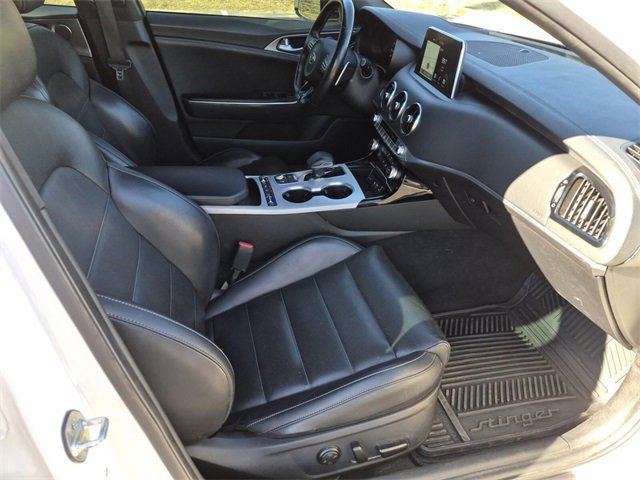 Used 2021 Kia Stinger GT2 image 12