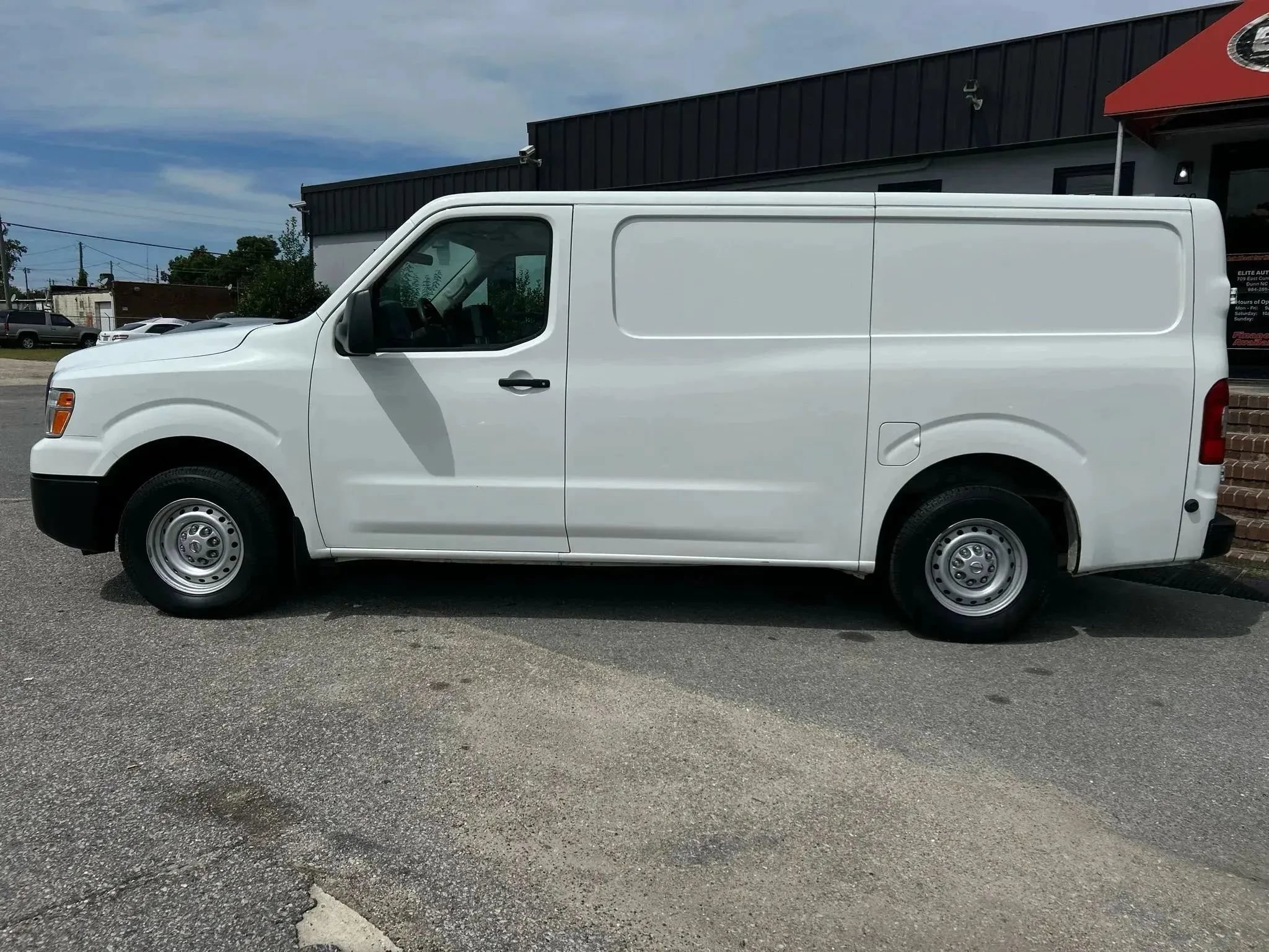 Used 2016 Nissan NV 2500 S w/ Power Package RWD image 10