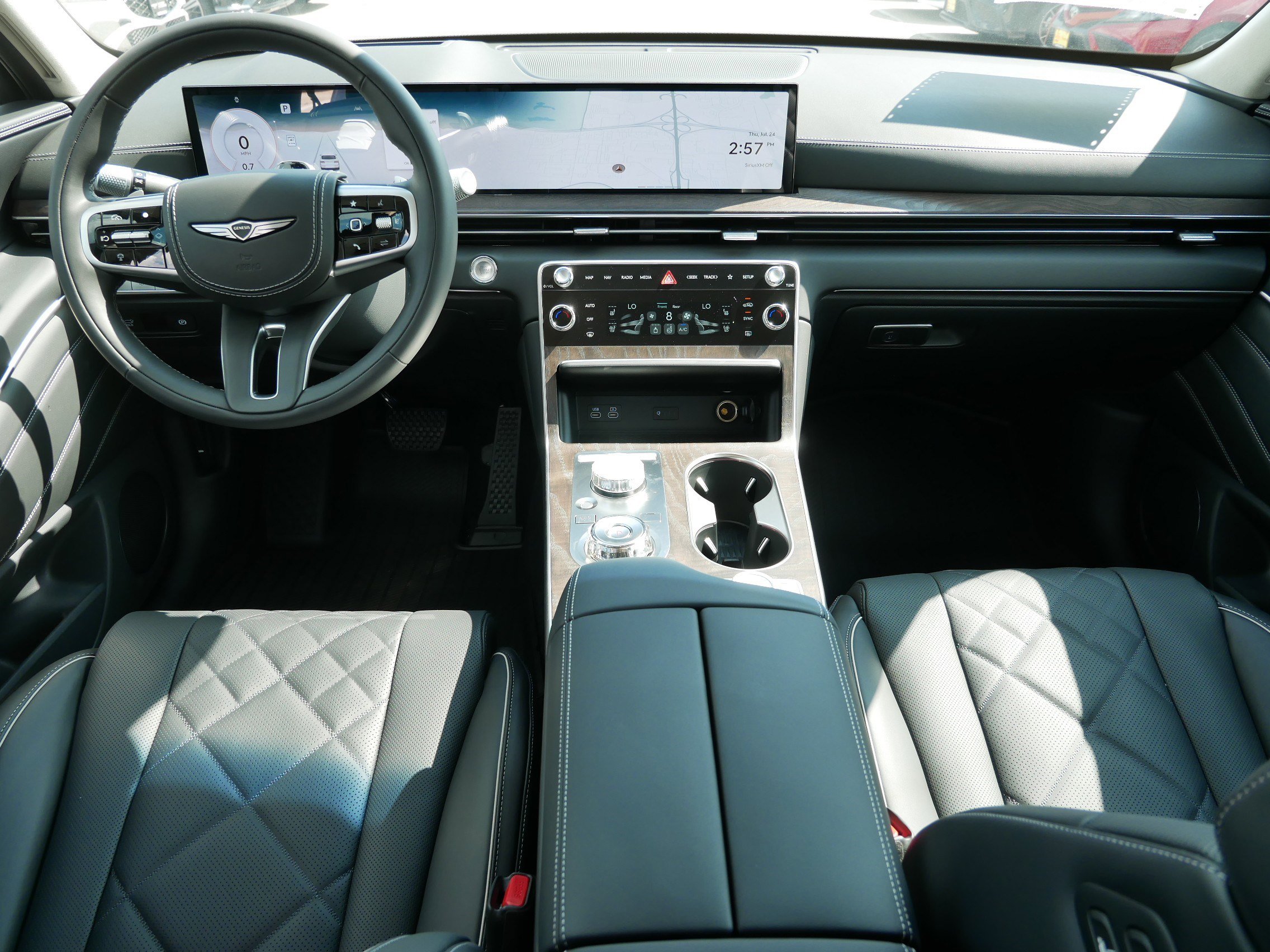 New 2025 Genesis GV80 3.5T Prestige image 6