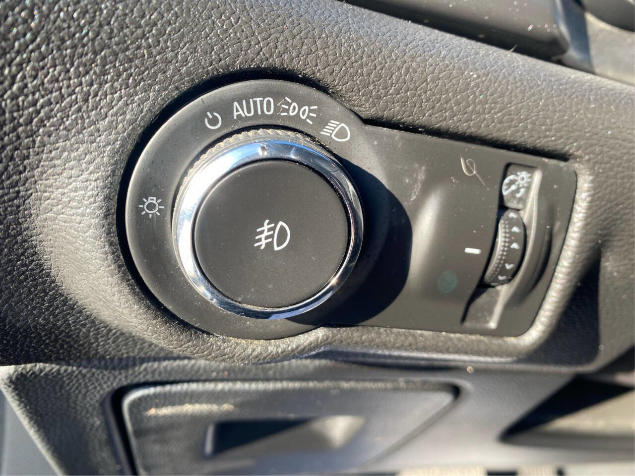 Used 2016 Buick Cascada Premium image 16