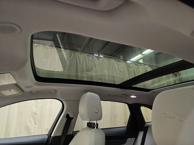 Used 2023 Jaguar F-PACE S image 20