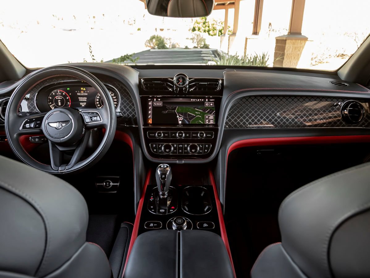 Certified 2025 Bentley Bentayga AWD/4WD image 3