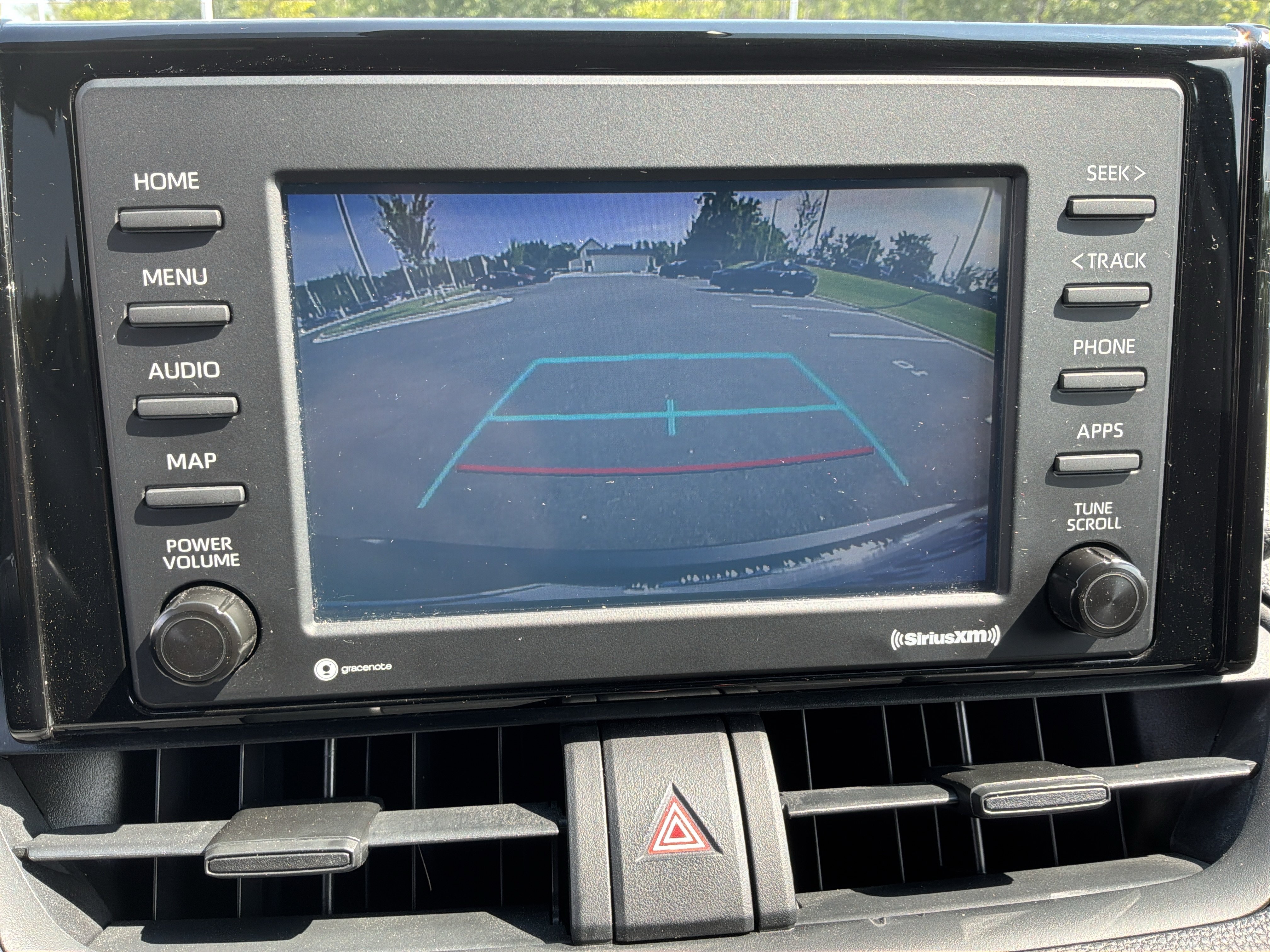 Used 2021 Toyota RAV4 XLE AWD/4WD image 25