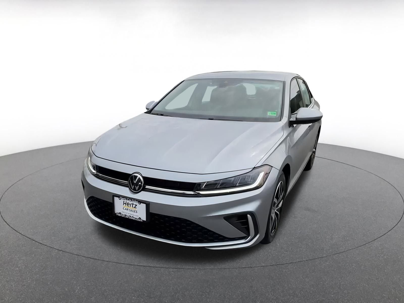 Used 2025 Volkswagen Jetta SE image 8