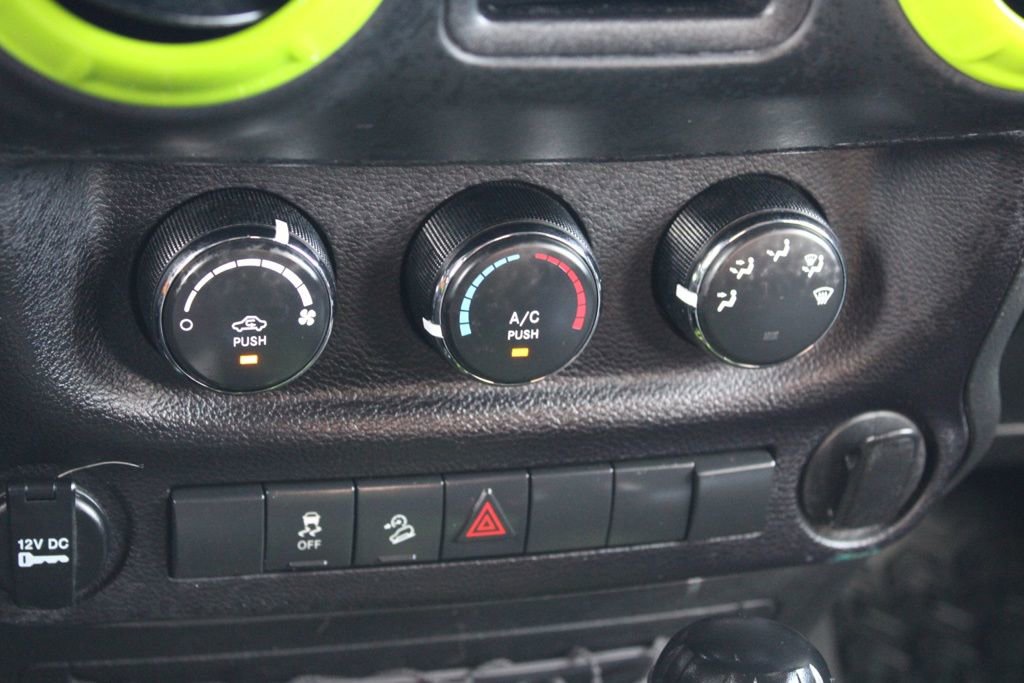 Used 2015 Jeep Wrangler Unlimited Sport w/ Mopar Black Appearance Group image 34