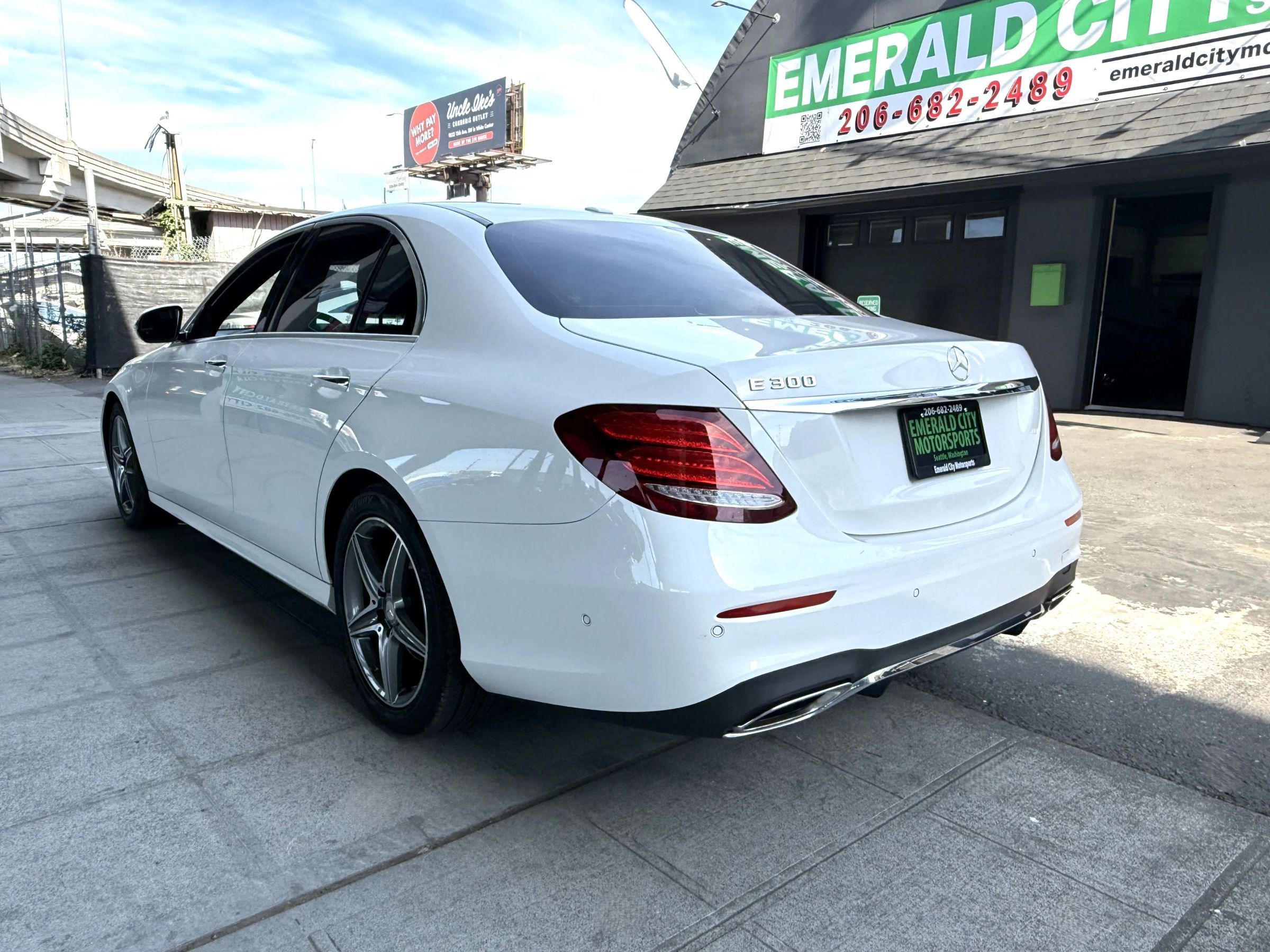 Used 2017 Mercedes-Benz E 300 image 7