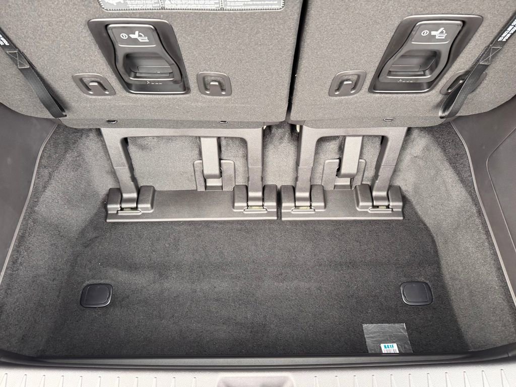 New 2026 Kia Carnival FWD image 12