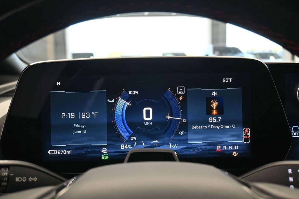 Used 2024 Chevrolet Equinox EV RS FWD image 30