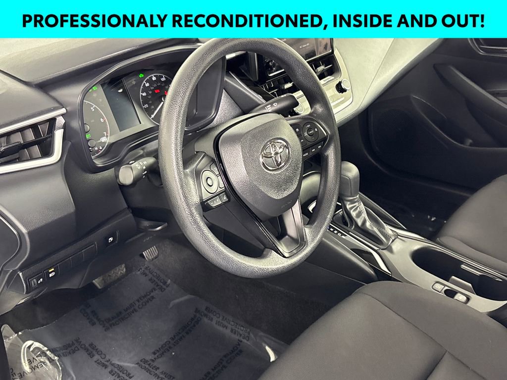 Used 2025 Toyota Corolla LE w/ LE Premium Package image 7