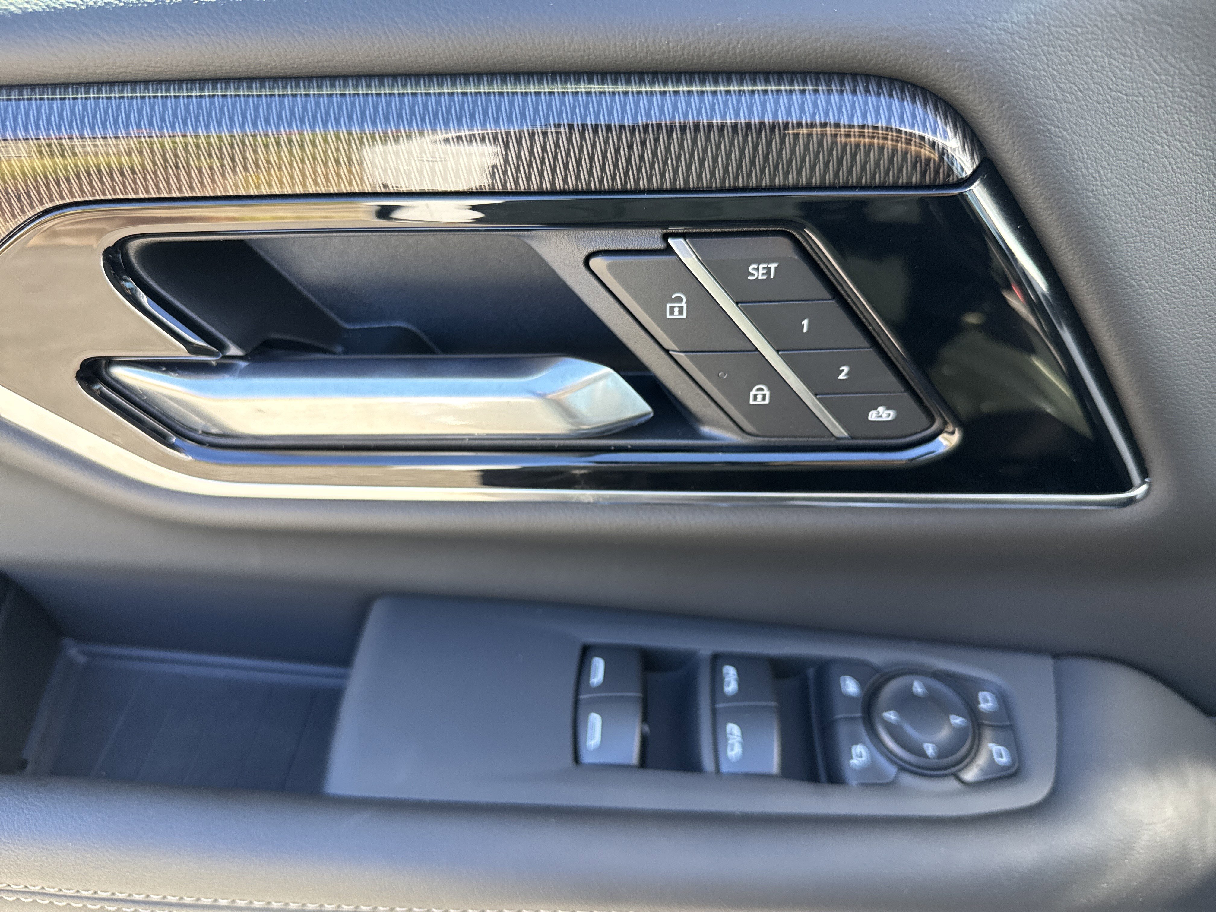 New 2026 GMC Yukon Elevation w/ Elevation Premium Package image 15