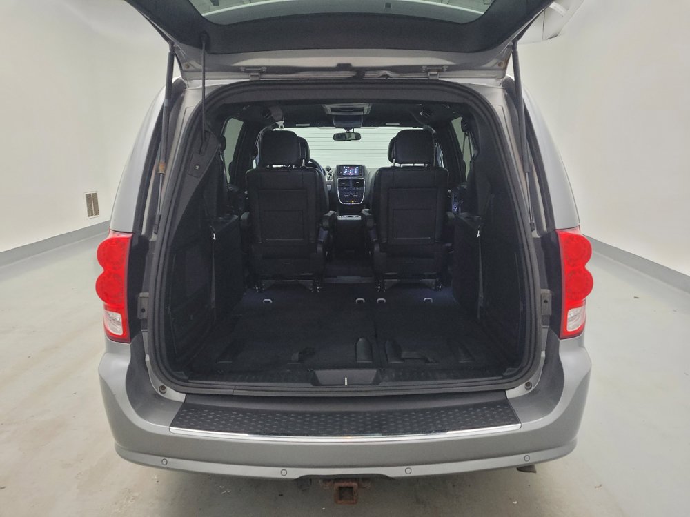 Used 2016 Dodge Grand Caravan R/T w/ Safety Sphere Group FWD image 29