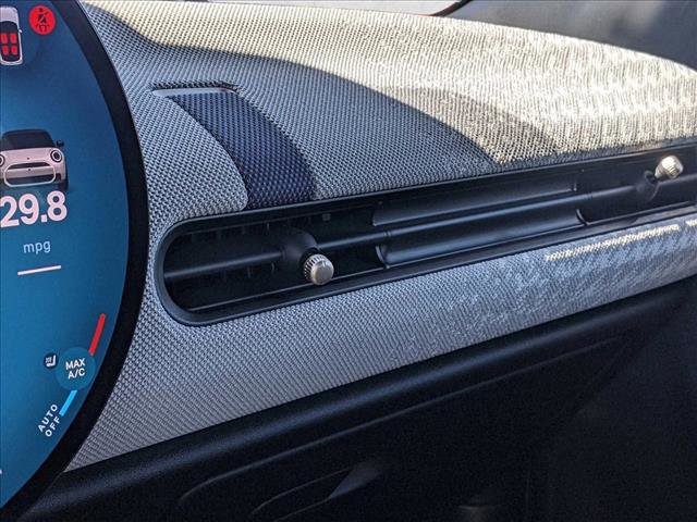 Used 2025 MINI Cooper 2-Door Hardtop image 25