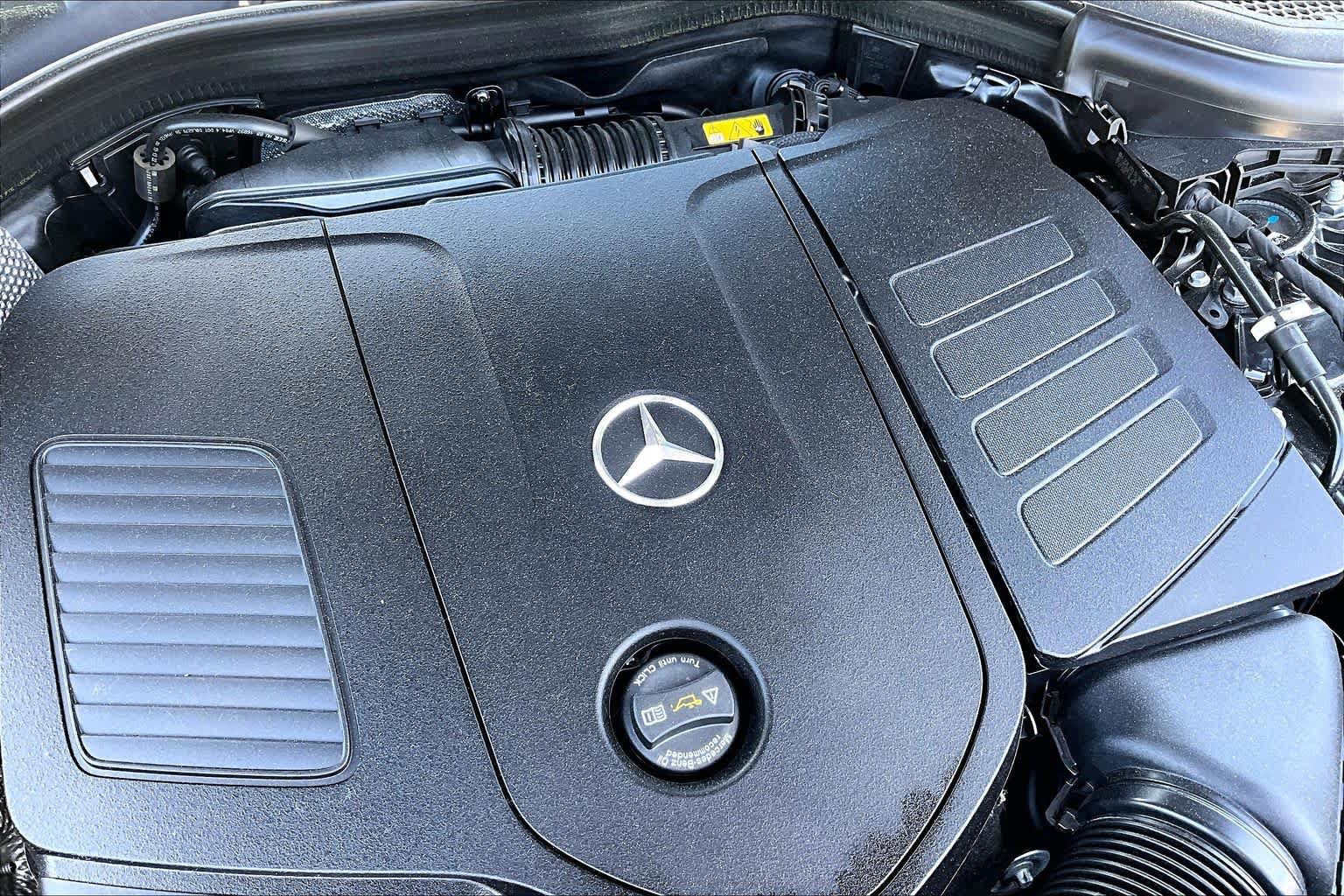 Used 2024 Mercedes-Benz GLC 300 4MATIC image 31