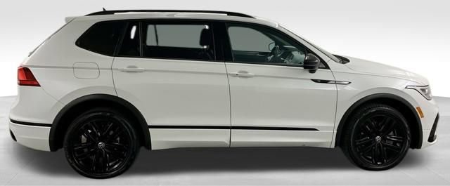 Used 2022 Volkswagen Tiguan SE R-Line AWD/4WD image 10