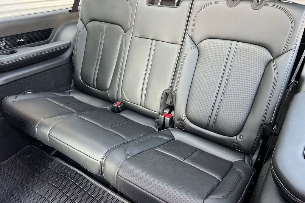 New 2026 Jeep Grand Wagoneer L Summit w/ Premium Group III image 15