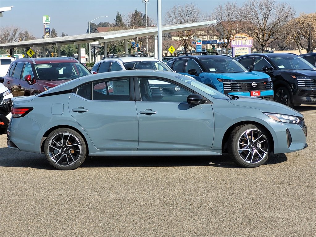 New 2025 Nissan Sentra SR w/ SR Premium Package image 3