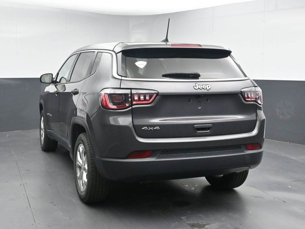 Used 2024 Jeep Compass Sport AWD/4WD image 6