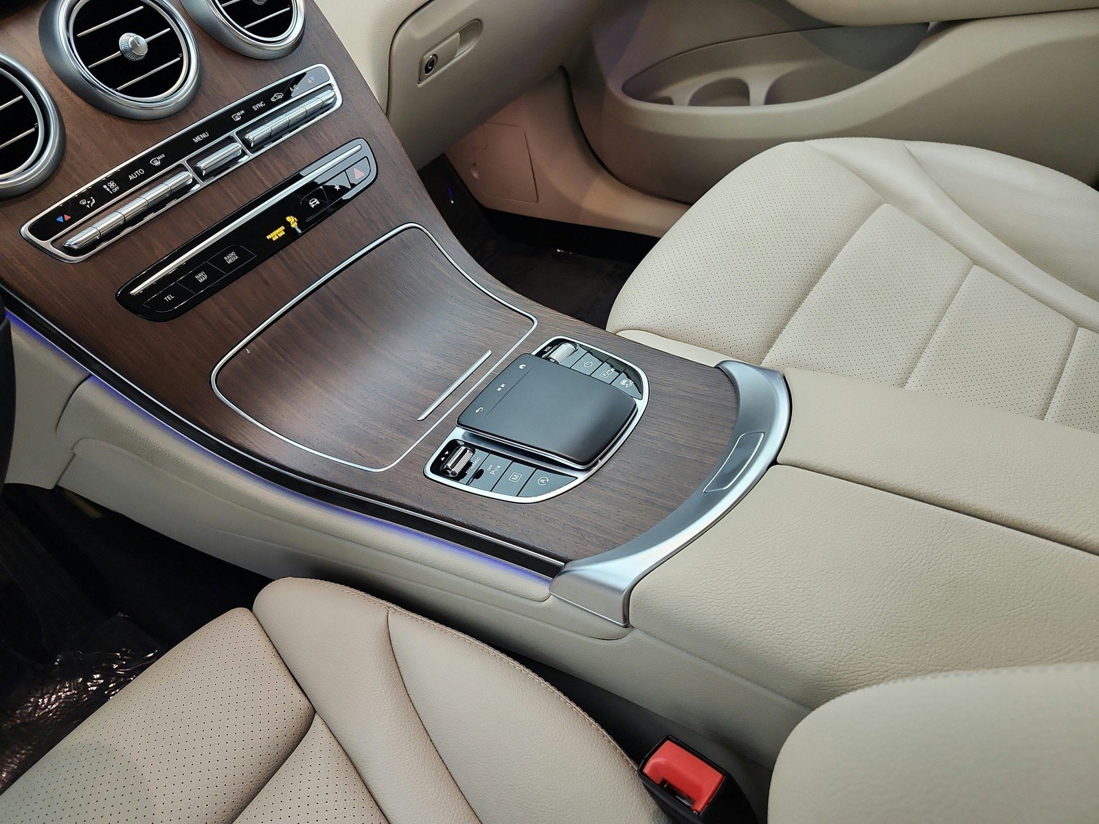 Used 2022 Mercedes-Benz GLC 300 image 11