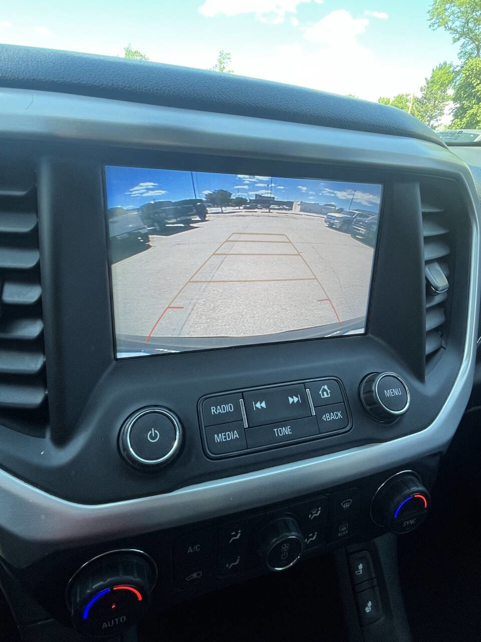 Used 2018 GMC Acadia SLT image 10