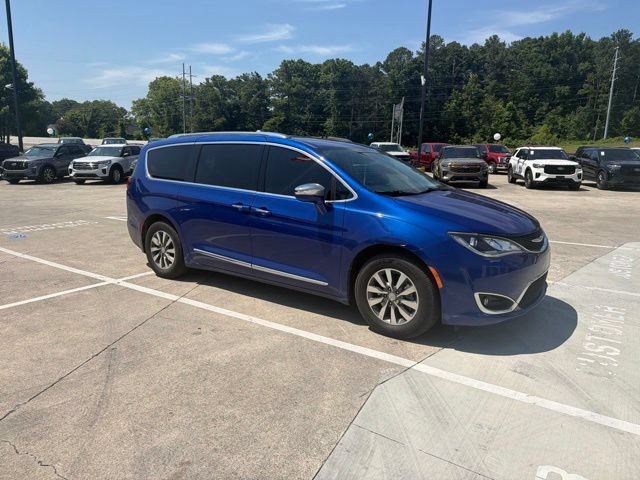 Used 2020 Chrysler Pacifica Limited FWD image 17