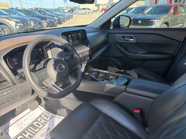 Used 2021 Nissan Rogue Platinum image 10