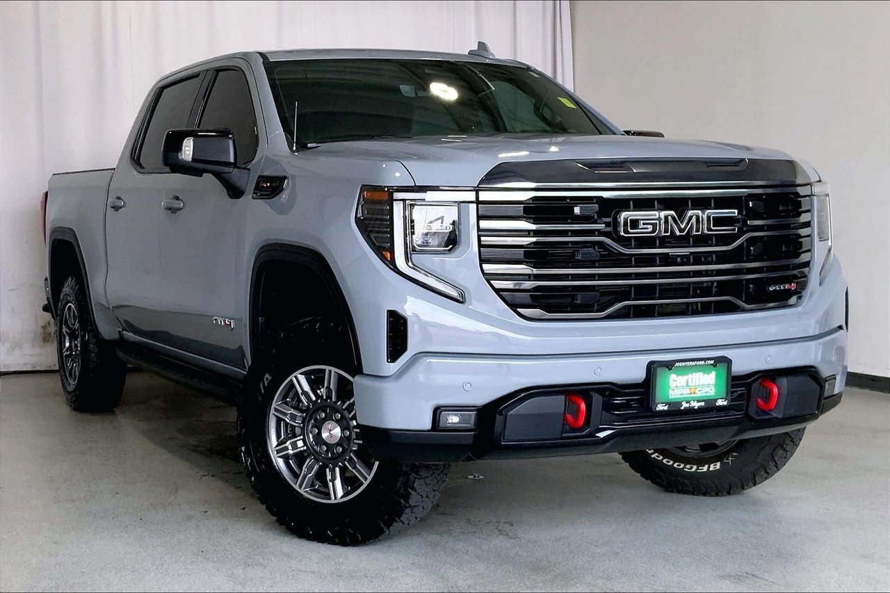 Used 2024 GMC Sierra 1500 AT4 w/ Technology Package AWD/4WD image 34