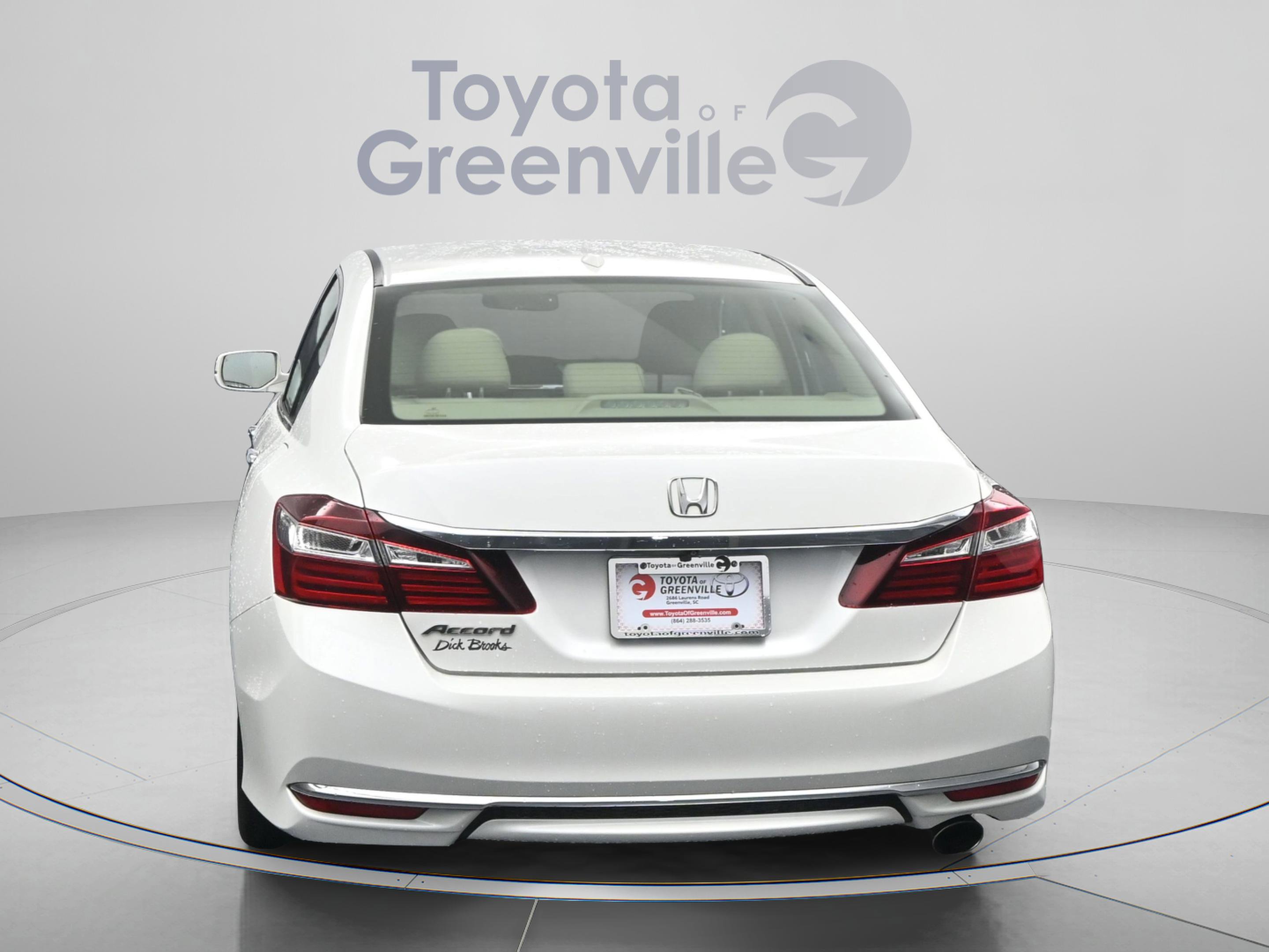 Used 2017 Honda Accord EX-L image 10