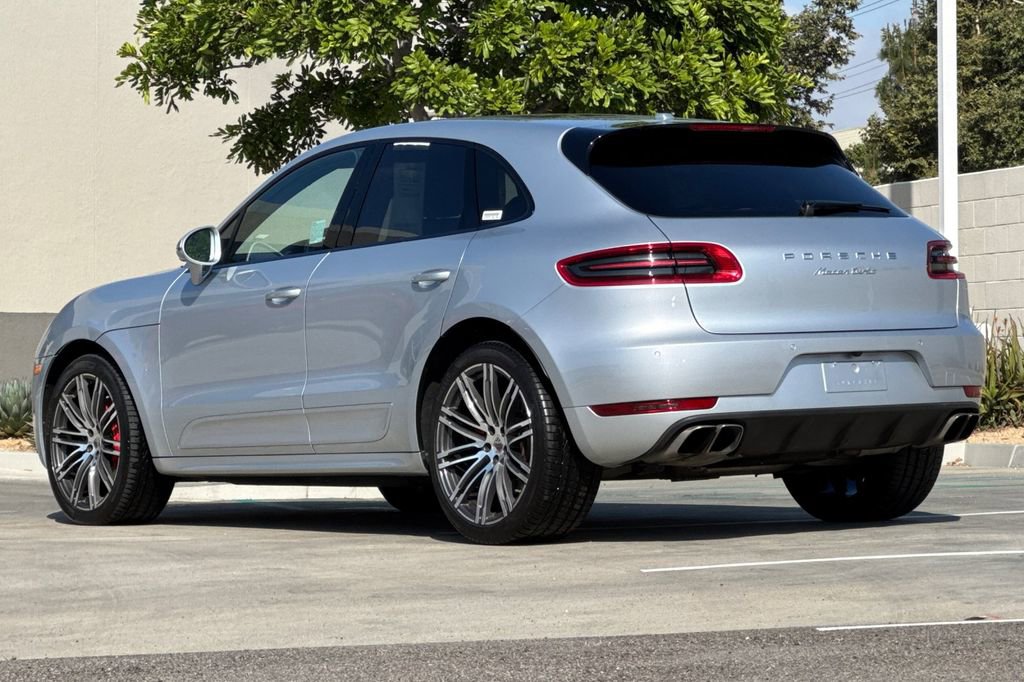 Used 2018 Porsche Macan Turbo AWD/4WD image 3