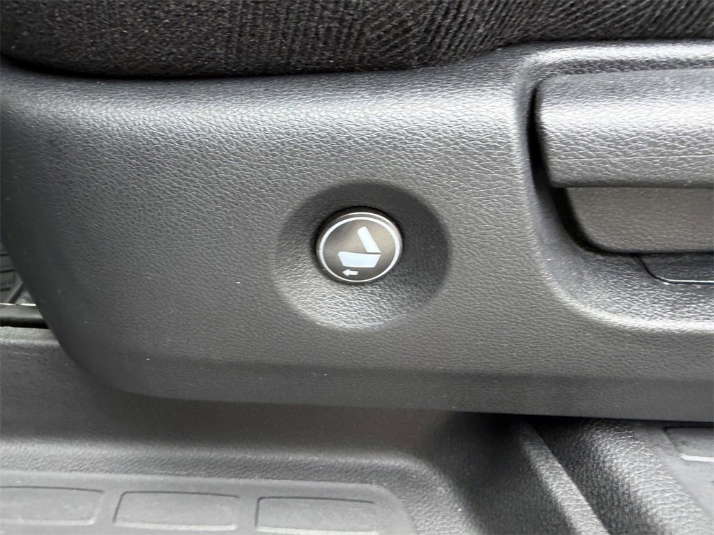 Used 2022 Honda Pilot Sport image 11