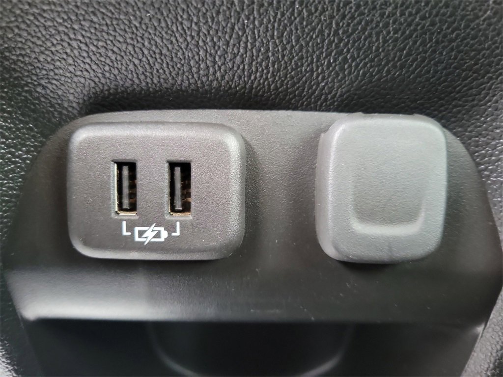 Used 2022 Chevrolet Colorado LT image 15