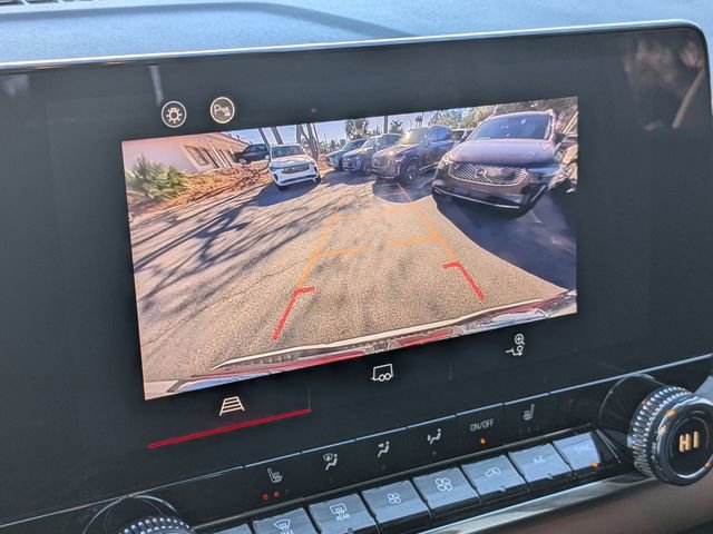 Used 2024 GMC Canyon AT4 w/ Canyon Safety Plus Package image 27