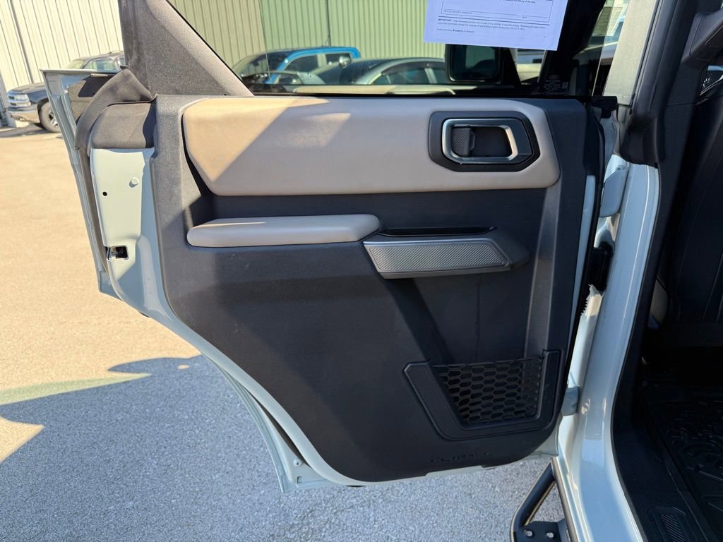 Used 2023 Ford Bronco Wildtrak image 11