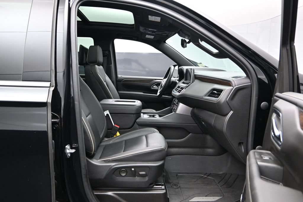 Used 2023 Chevrolet Tahoe Premier w/ Advanced Technology Package AWD/4WD image 25
