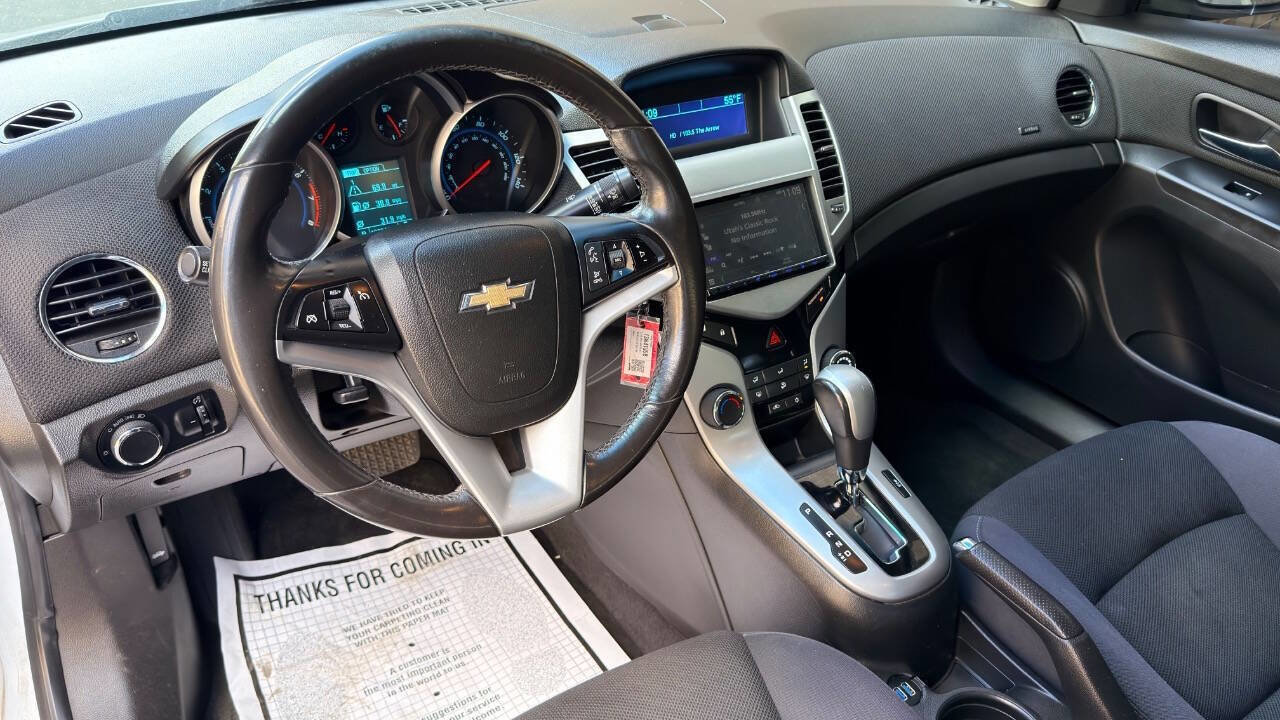 Used 2013 Chevrolet Cruze LT image 9
