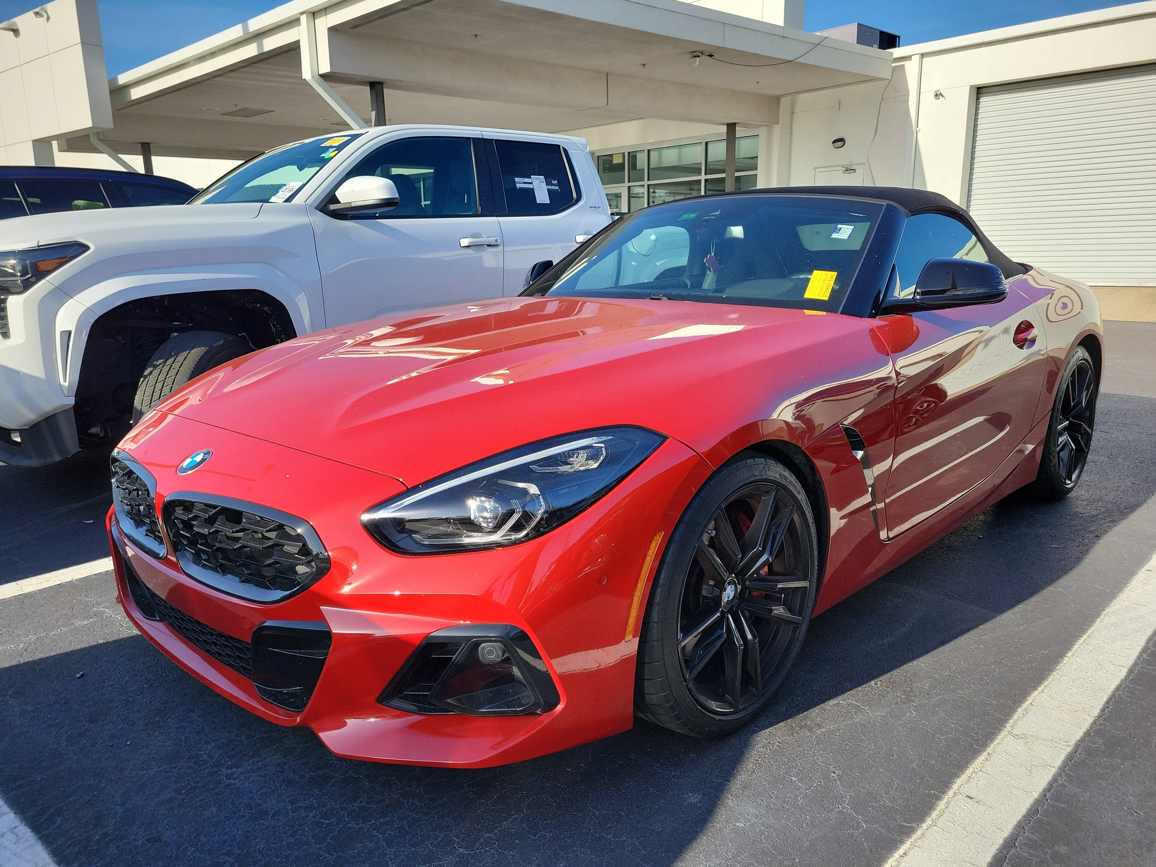 Used 2023 BMW Z4 M40i w/ Premium Package image 1