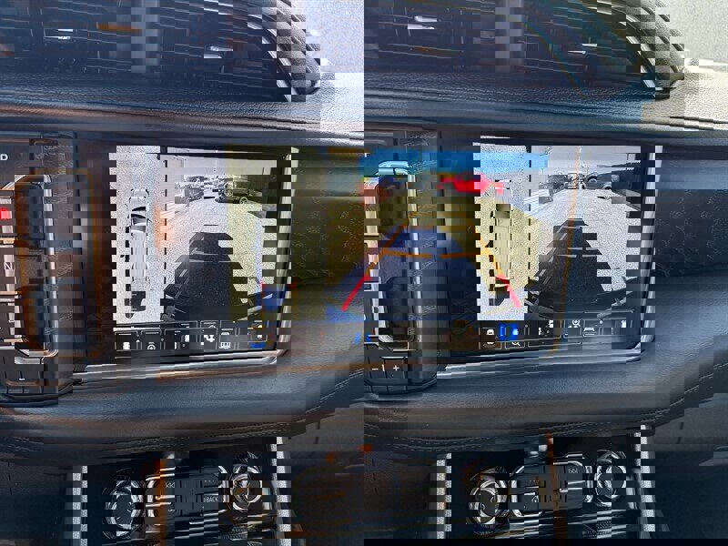 Used 2023 GMC Yukon XL Denali image 37