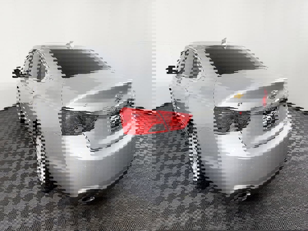 Used 2018 Chevrolet Impala Premier FWD image 16