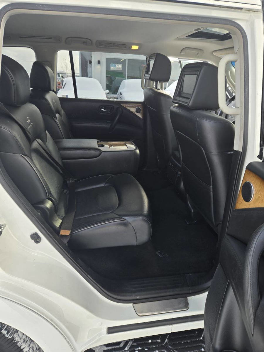 Used 2014 INFINITI QX80 4WD w/ Theater Package image 13