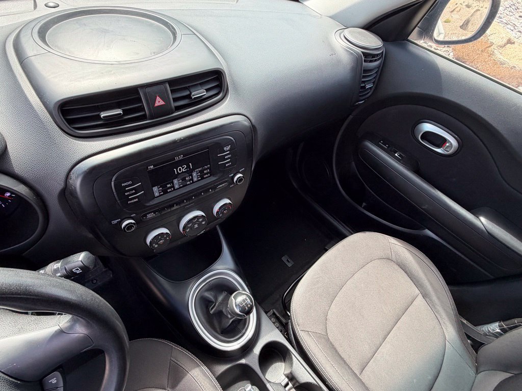 Used 2017 Kia Soul FWD image 17