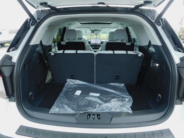 New 2026 Ford Explorer Platinum w/ LUX Leather Package image 14