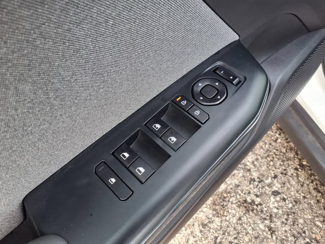 Used 2025 Kia K4 GT-Line Turbo FWD image 48