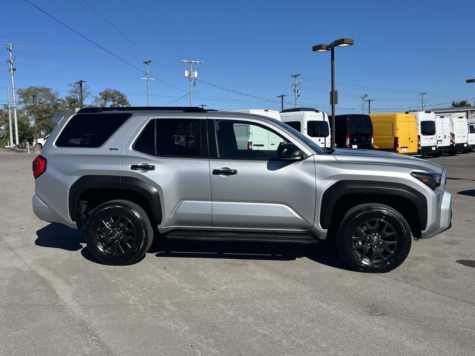 Used 2025 Toyota 4Runner SR5 AWD/4WD image 2