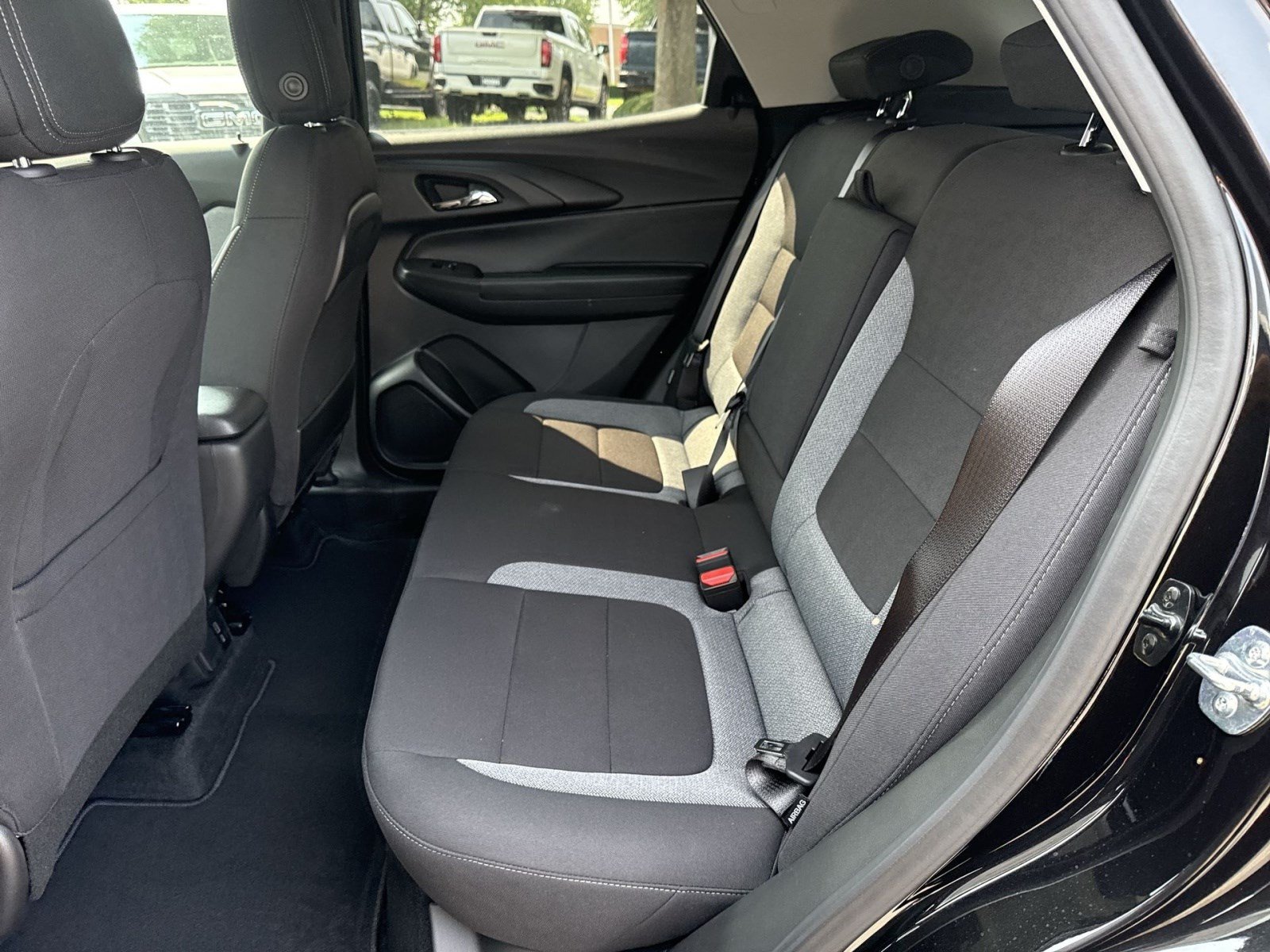 New 2026 Chevrolet TrailBlazer LT w/ Convenience Package FWD image 18
