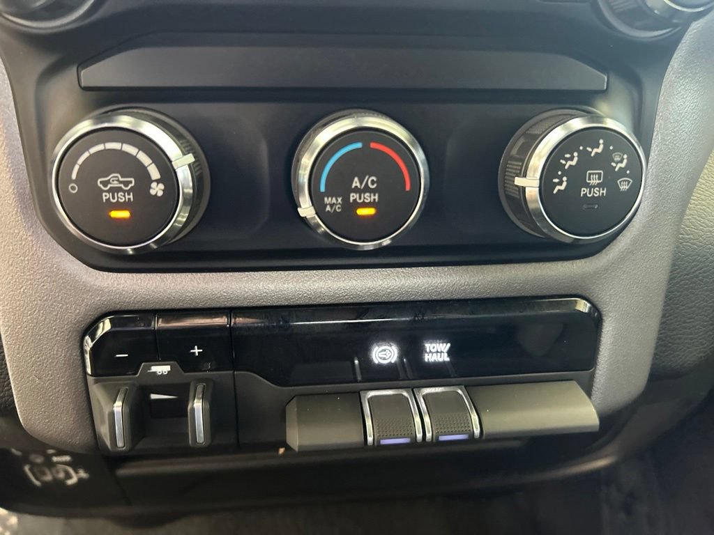 Used 2024 RAM 3500 Big Horn AWD/4WD image 52