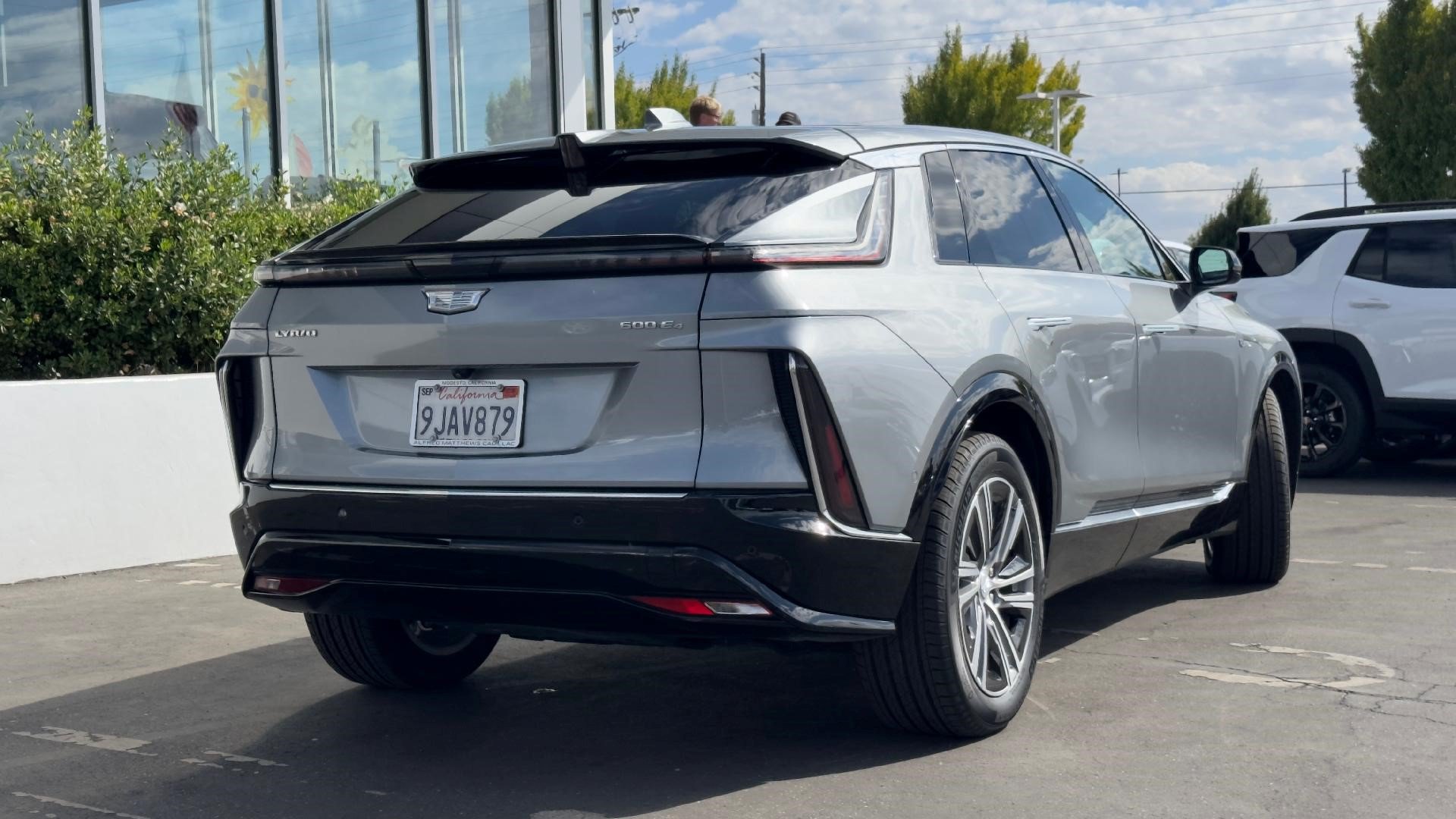 Certified 2024 Cadillac Lyriq Luxury AWD/4WD image 5